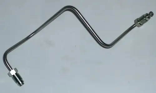 Edelstahl-Öldruckleitung mit beidseitigen Anschlussgewinde, geeignet für DAIKIN Altherma C Oil System.